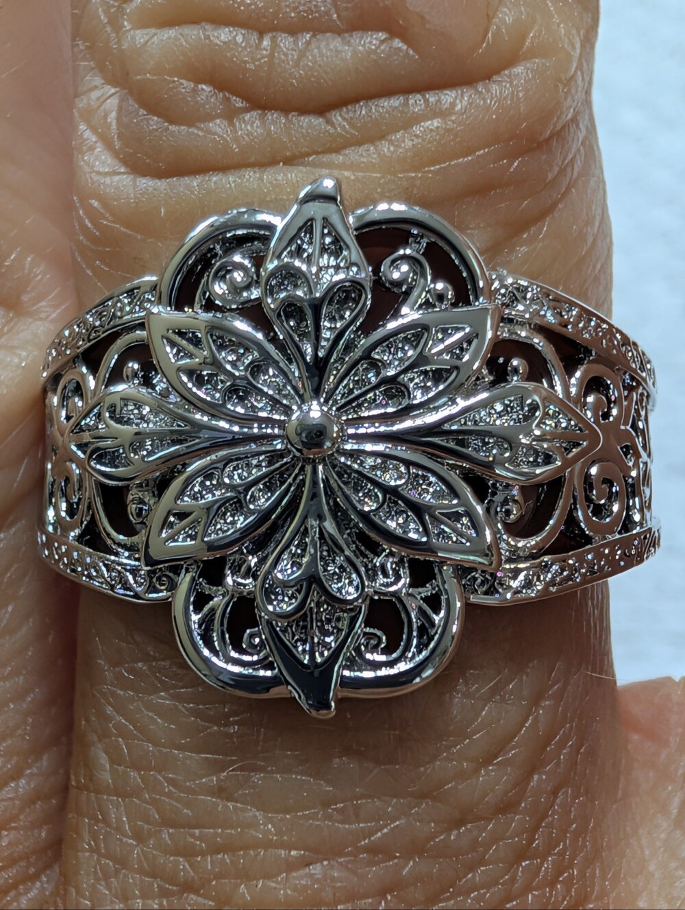Gorgeous Silver Statement Floral Design Ring